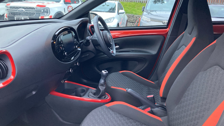 Toyota Aygo X 1.0 VVT-i Edge 5dr Petrol Hatchback